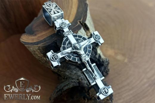 Серебряный крест с натуральным деревом и чёрной эмалью, фото