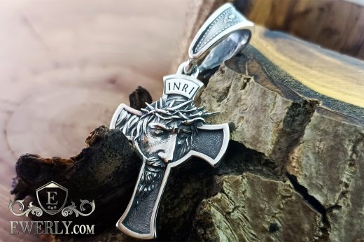 Silver cross with the face of Jesus and prayer, фото